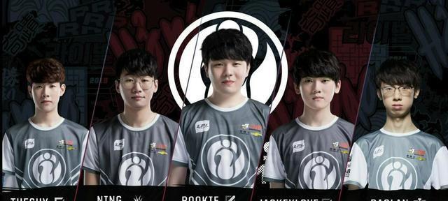 與他的形象 與他的形象