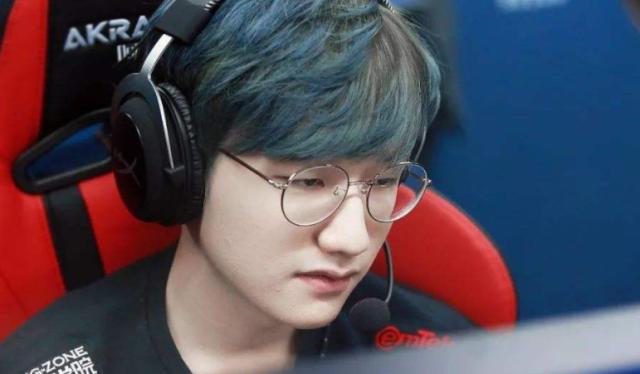 客场比赛的 客场比赛的