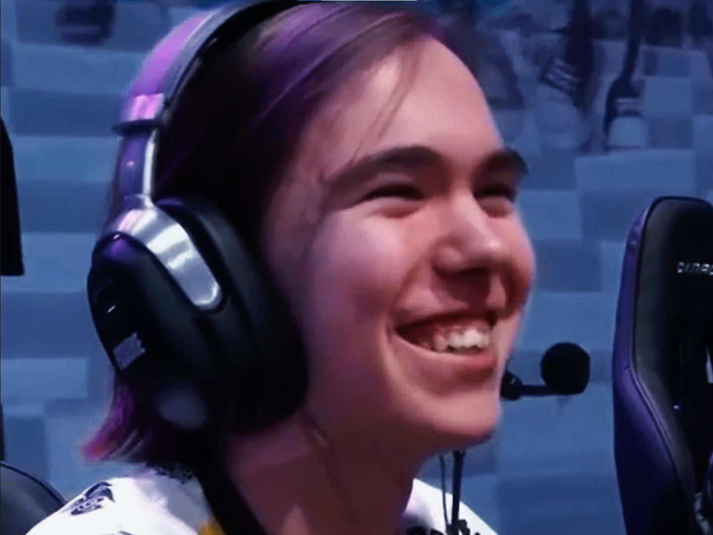 中占据上风 中占据上风